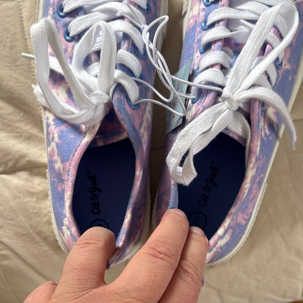 Cat & Jack Pascale Little Girl Youth Size 3 Pink and Purple Tie-Dye Sneakers NWT - Picture 3 of 9